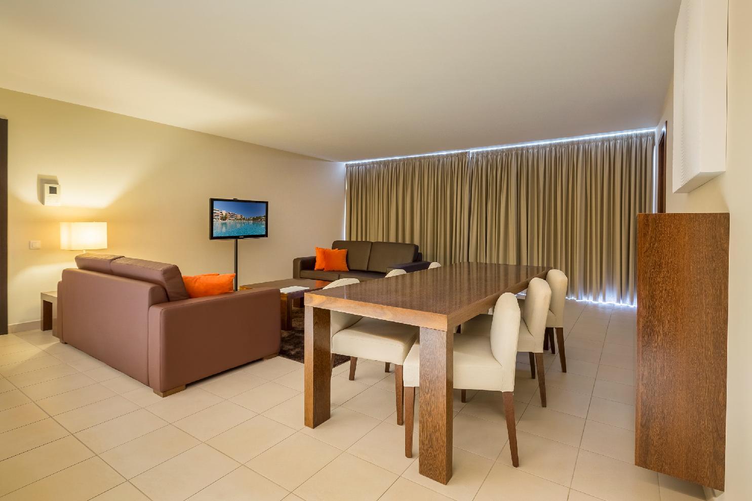 Nau Salgados Lagoas Apart-hotel 4*