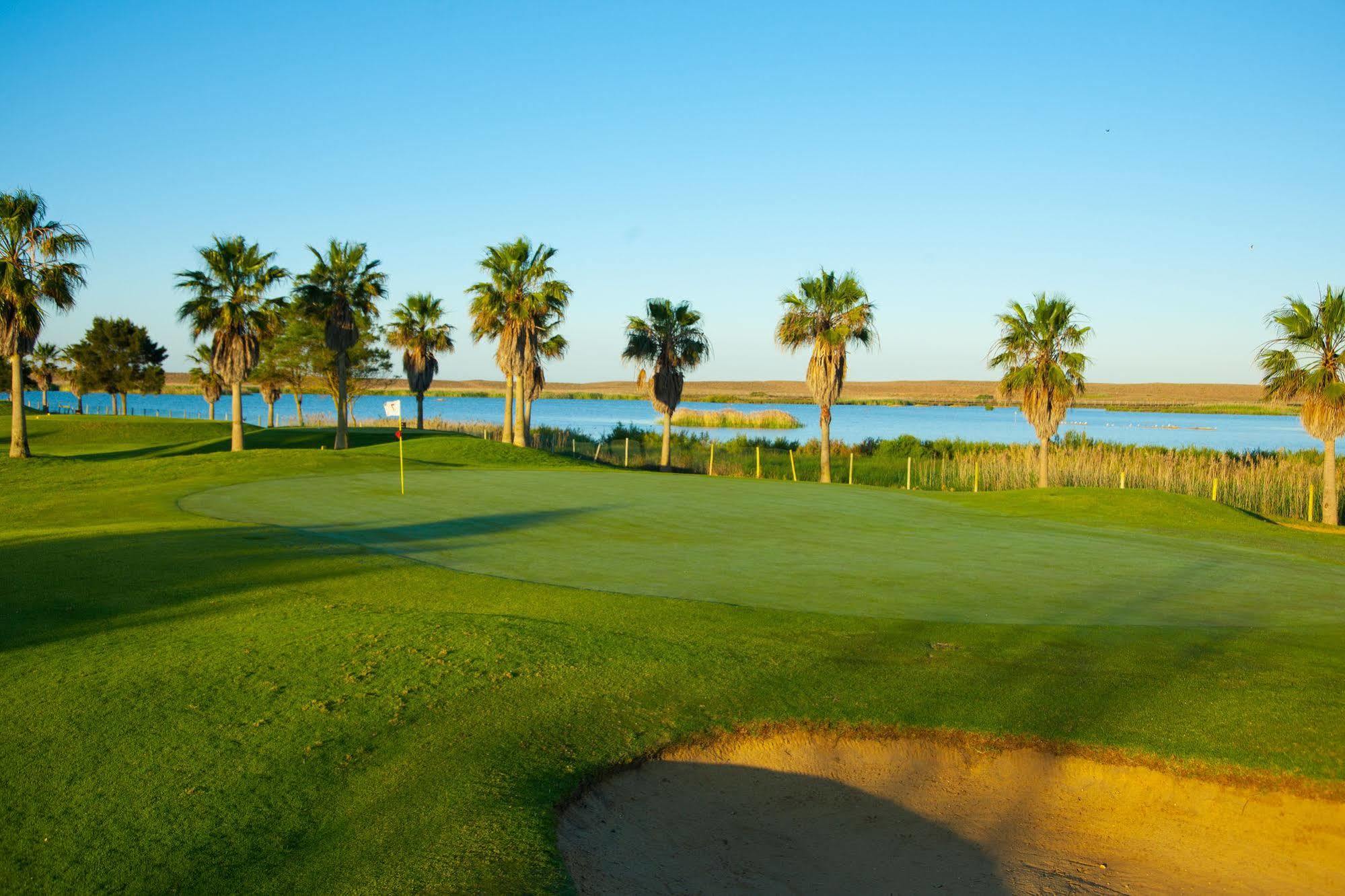 Nau Salgados Lagoas Apart-hotel 4*